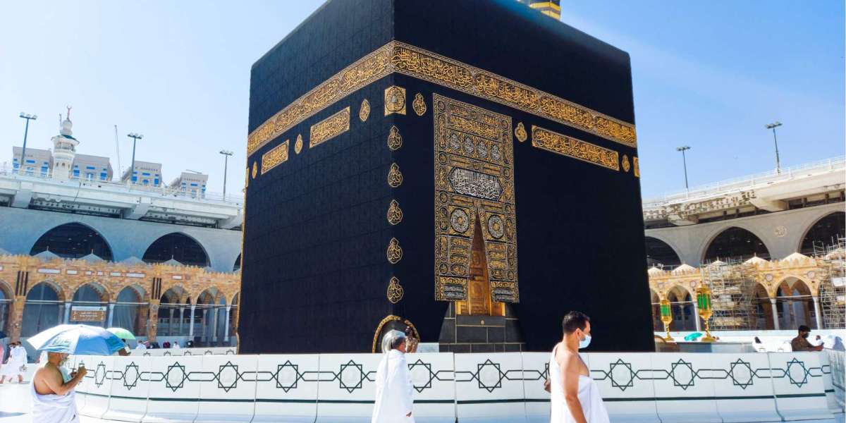 Book Umrah Packages For 2023: Best Prices and Deals