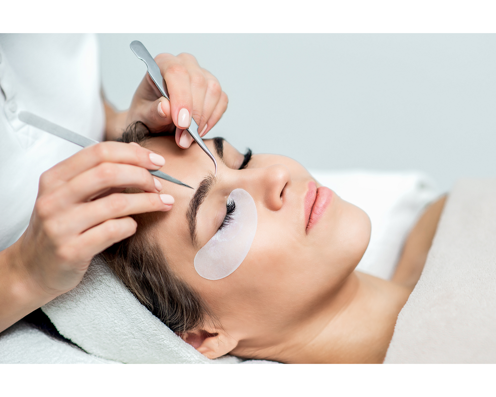 Eyelash Extensions Melbourne CBD, Classic & Hybrid Lashes