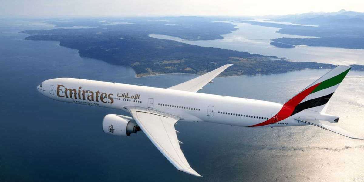 How to book emirates student ticket