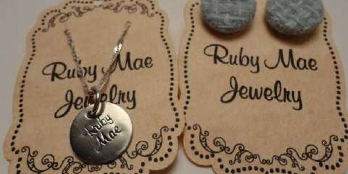 What Are the Benefits of Using Jewelry Swing Tags?