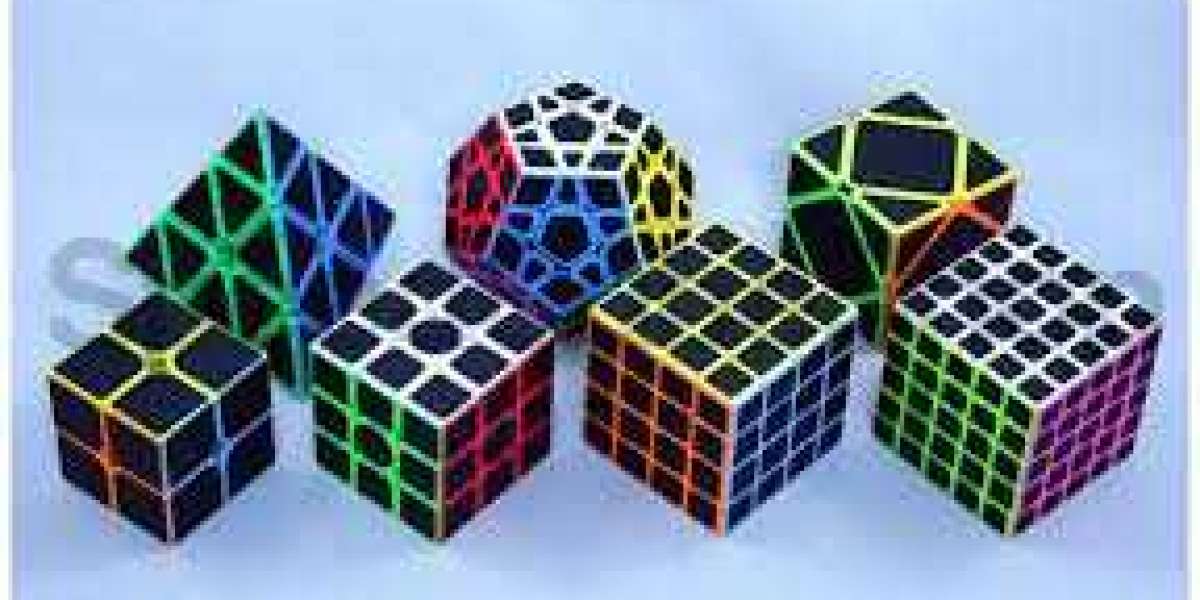 How has technology, such as lubricants and specialized cubes, evolved to aid speed cubers in achieving faster solve time