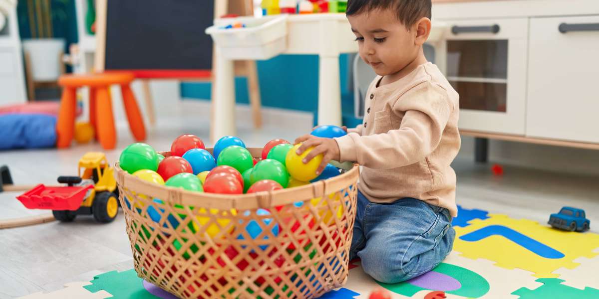 How Does Montessori Education Benefit Toddler's Development?