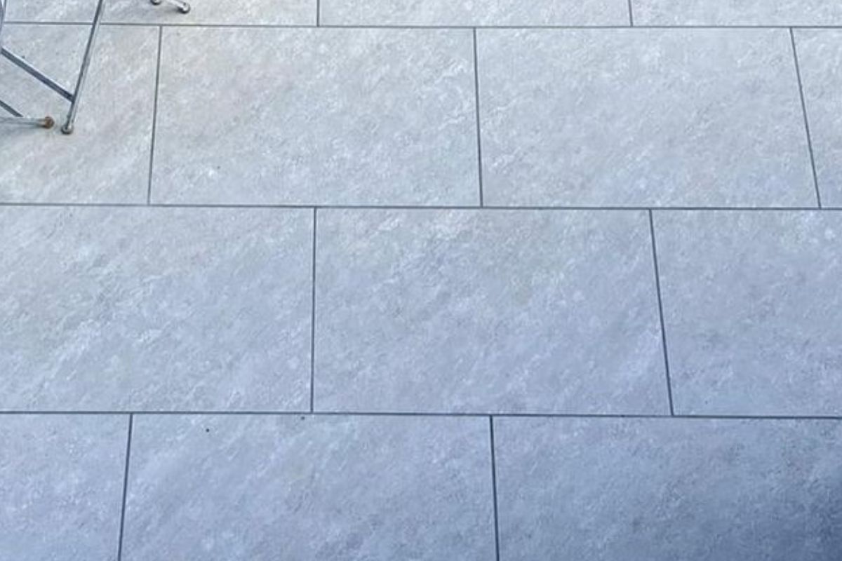 Chic and Contemporary: Design Inspirations With Light Grey Porcelain Paving