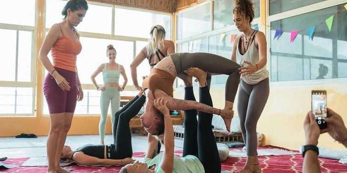 Discover the Benefits of Yoga School in Rishikesh