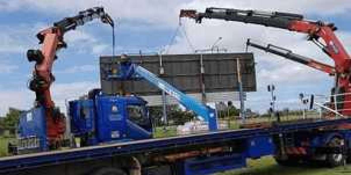 Maximizing Efficiency with Flatbed Truck with Crane Rentals for Construction Projects